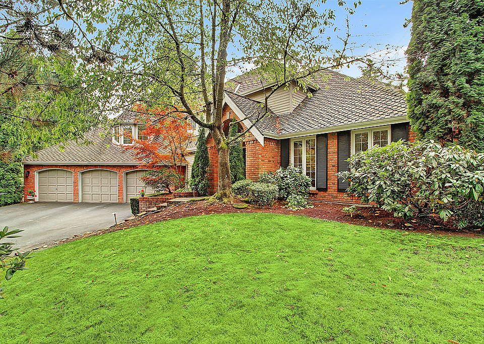 1st image of 19863 NE 126th Pl