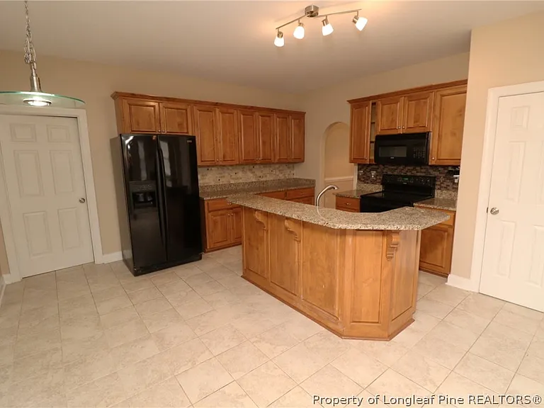 36 W Trafalgar Ct — Photo 8