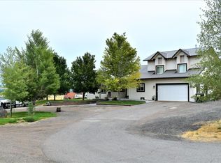 335 Village Dr, Rifle, CO 81650