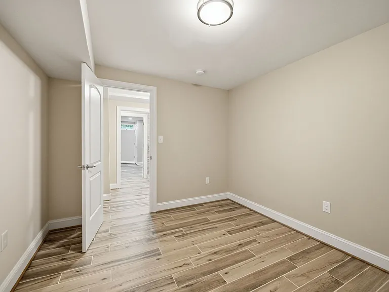 8474 Ararat Ct — Photo 15