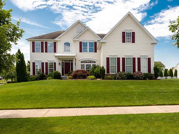 2nd image of 919 Benalli Dr