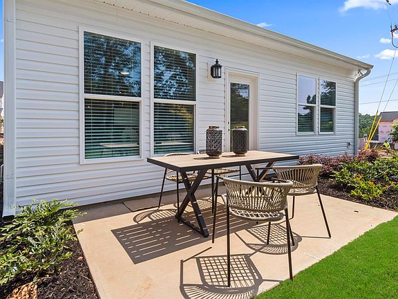 3rd image of 10 Gervais Cir