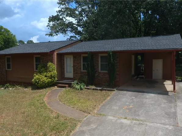 405 Keith Ln, Seneca, SC 29678