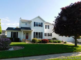 529 Gatlinburg Dr, Chatham, IL
