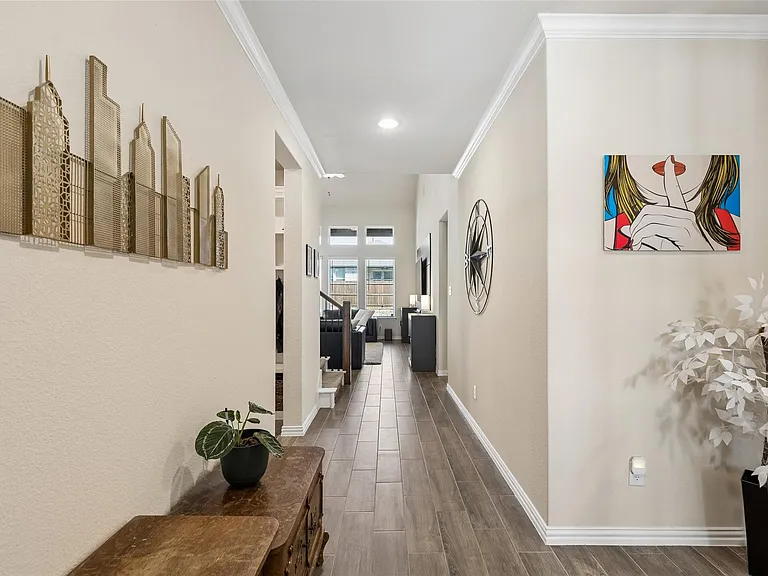 1416 Jackdaw Rd — Photo 2