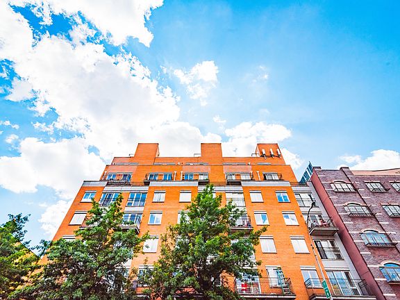 2nd image of 902 Bedford Ave APT 1