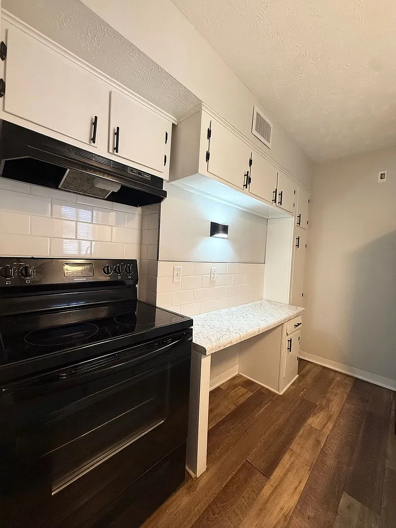 801 N 48th St — Photo 3
