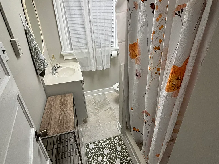 701 W Clay St #B — Photo 7