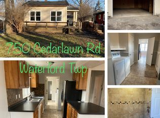 750 Cedarlawn Rd, Waterford, MI 48328
