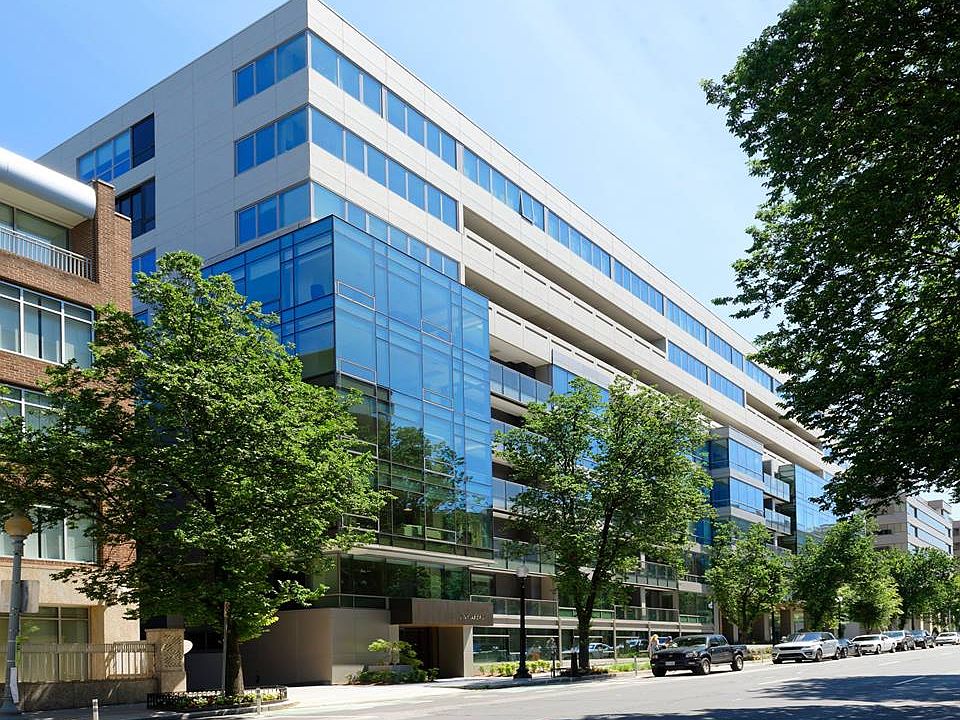 2501M Building Exterior