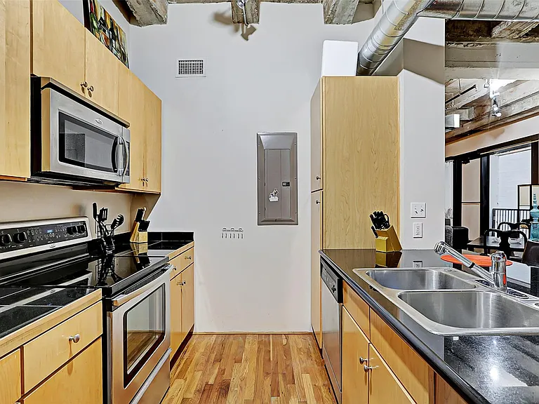 917 Main St #503 — Photo 10