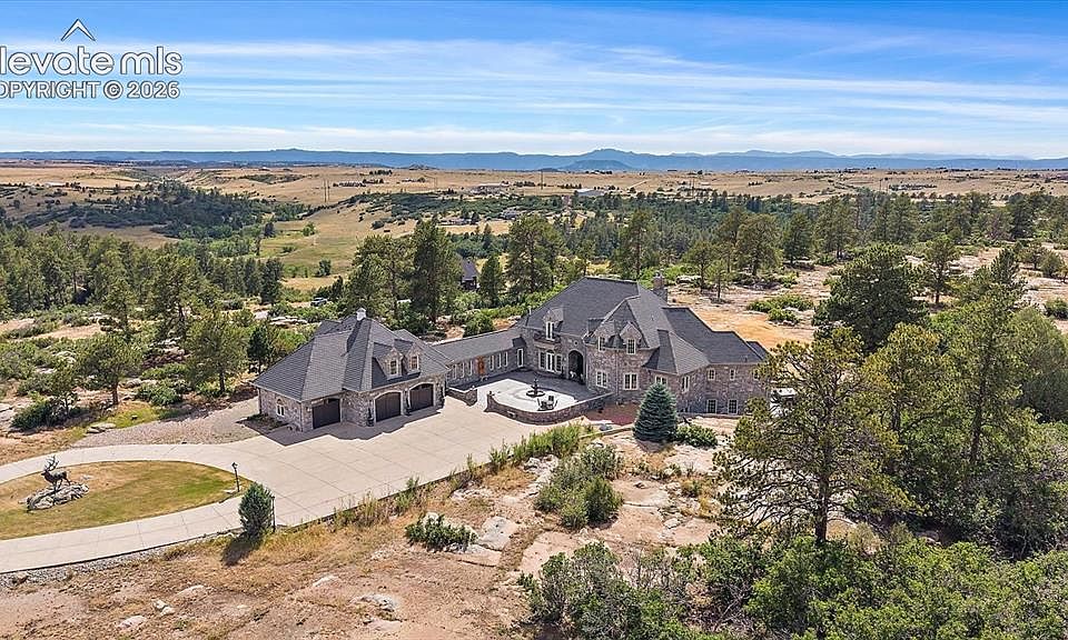 1st image of 1175 Castle Pointe Dr