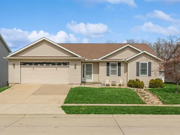 23 Oakley Dr, Le Claire, IA 52753