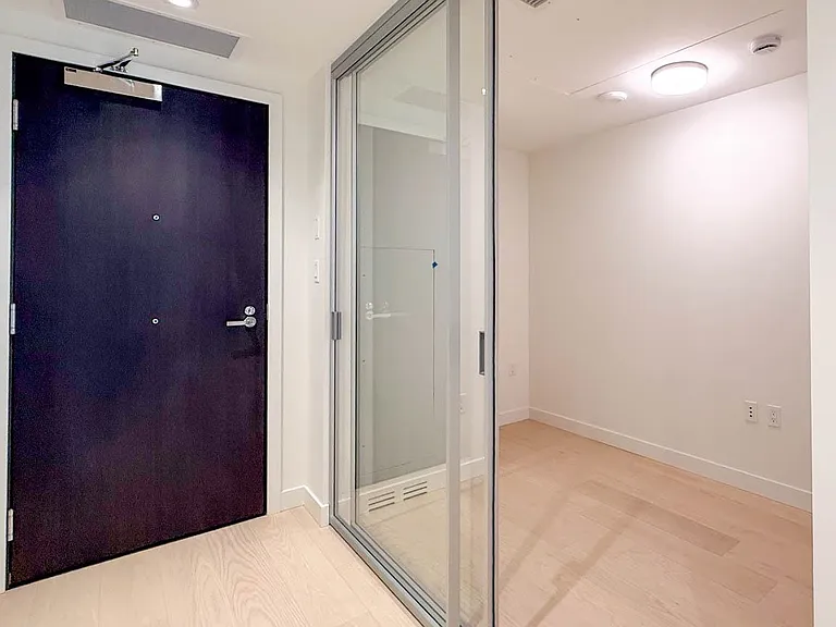 777 Harbourside Dr #406 — Photo 3