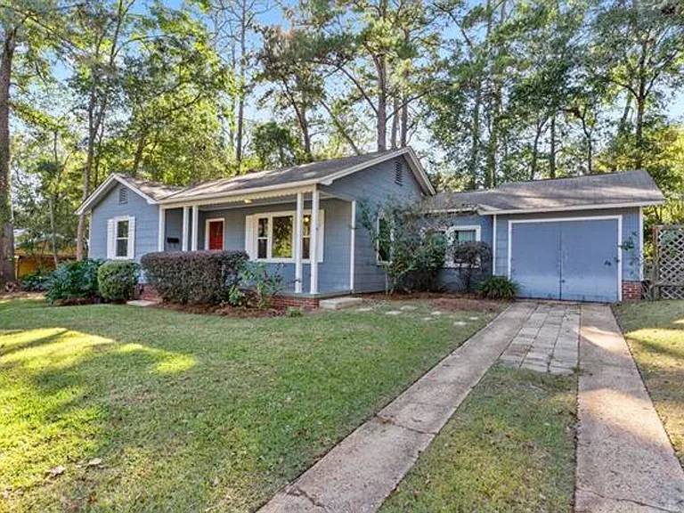 1216 Carraway St — Photo 2