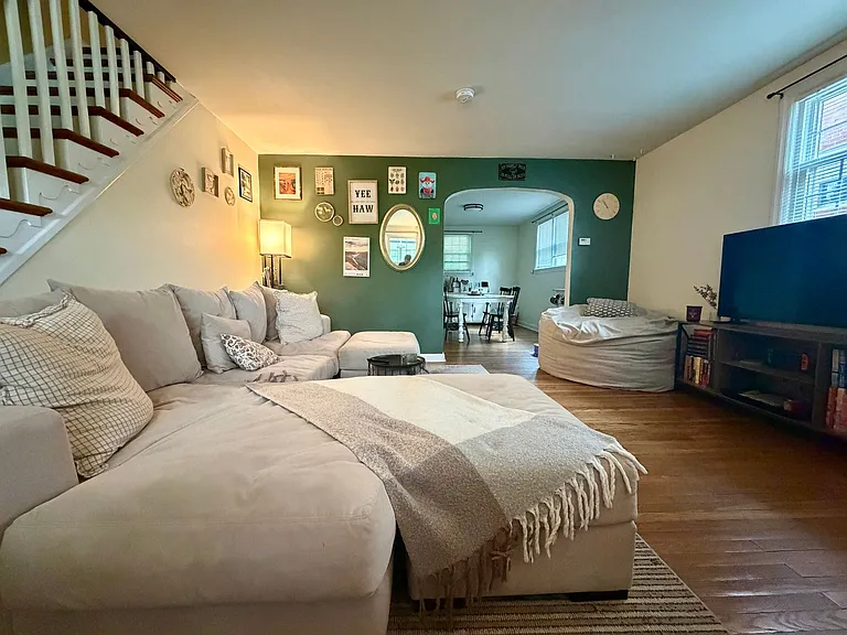 121 N Bradford Ave — Photo 4