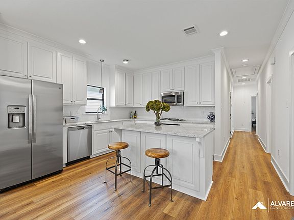 2nd image of 9986 Couret Dr
