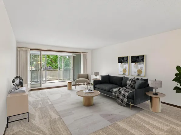 6450 York Ave S APT 302, Edina, MN 55435