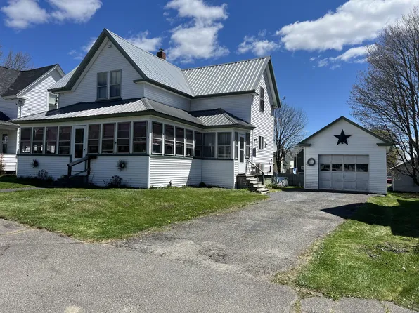 3 Pine Street, East Millinocket, ME 04430