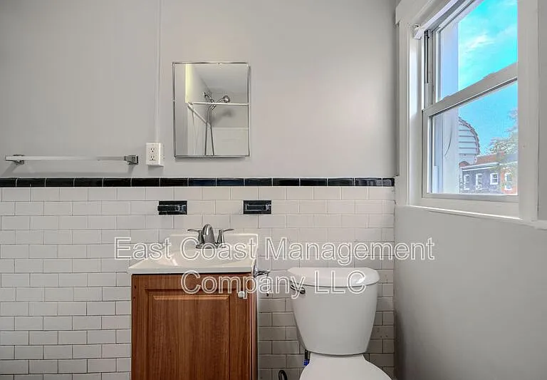 2525 Boarman Ave — Photo 12