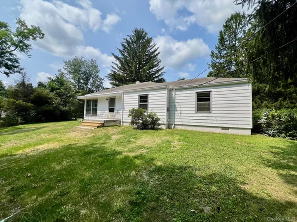 1253 Salt Point Turnpike, Pleasant Valley, NY 12569