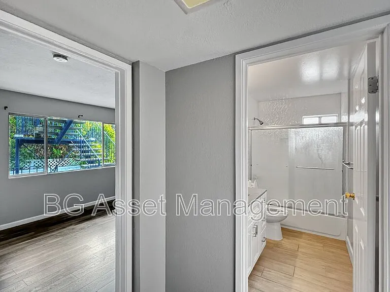 10 Lee St #7 — Photo 9