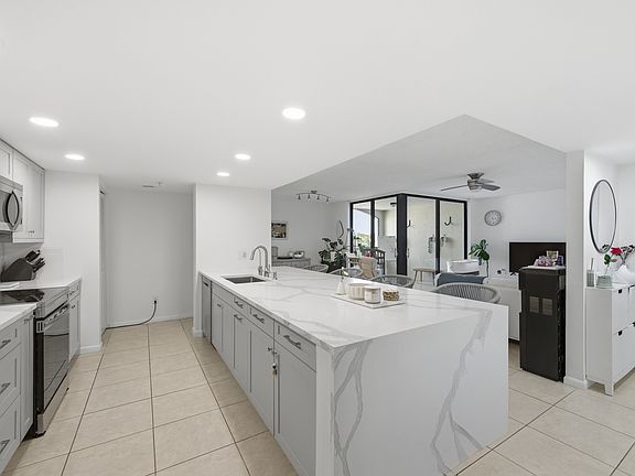 5th image of 1915 Lavers Cir APT E508
