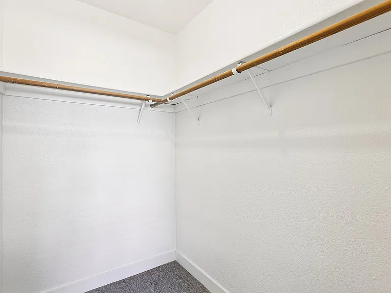 Interior 2x2