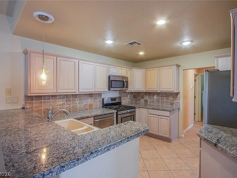 5086 Mount Pleasant Ln — Photo 7