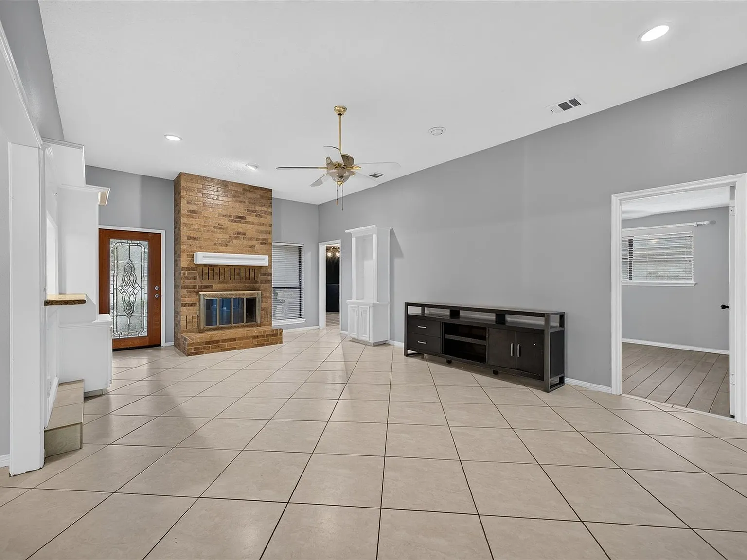 3 bed, 2.0 bath, 1546 sqft, $2,200 — Photo 4