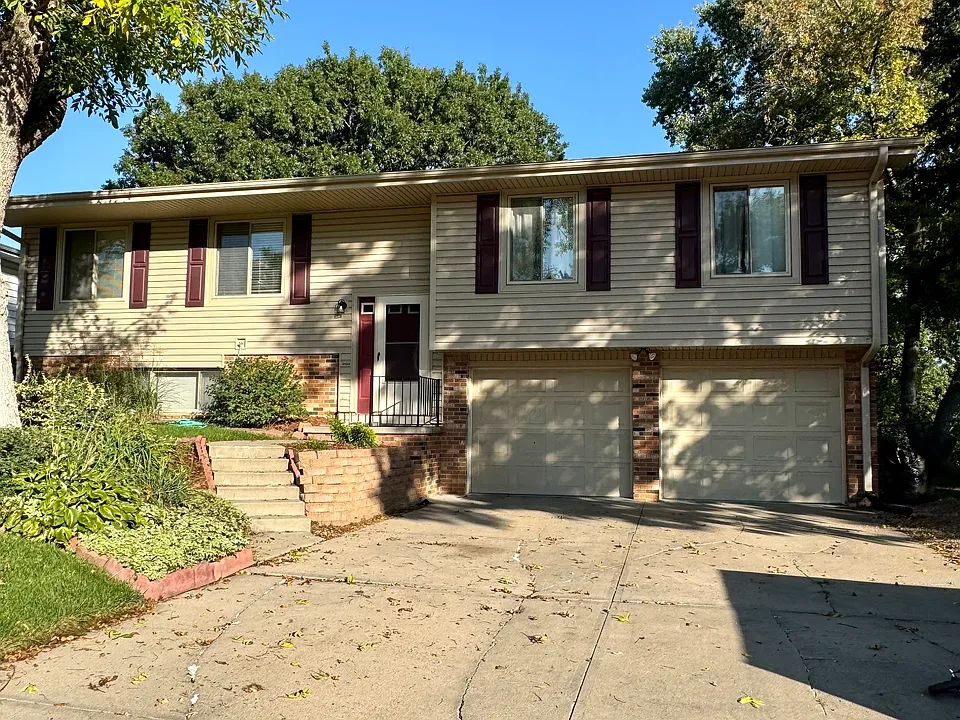 805 Donegal Dr