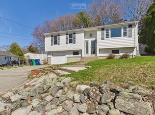 22 Okinawa Ave, Warwick, RI 02889