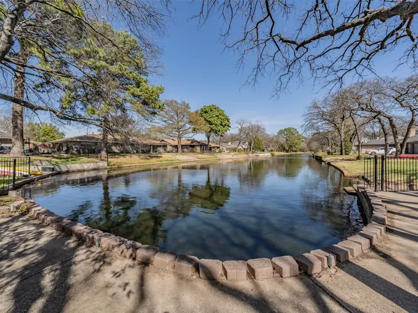 2415 Lakeview Cir, Arlington, TX 76013