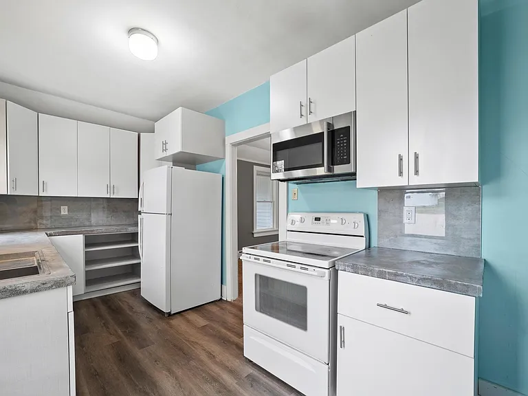 341 Zion St — Photo 12