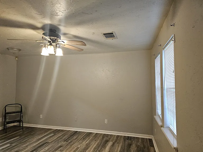 1112 Jet Dr — Photo 20