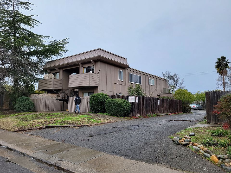 1st image of 2209 Roselake Ave #D