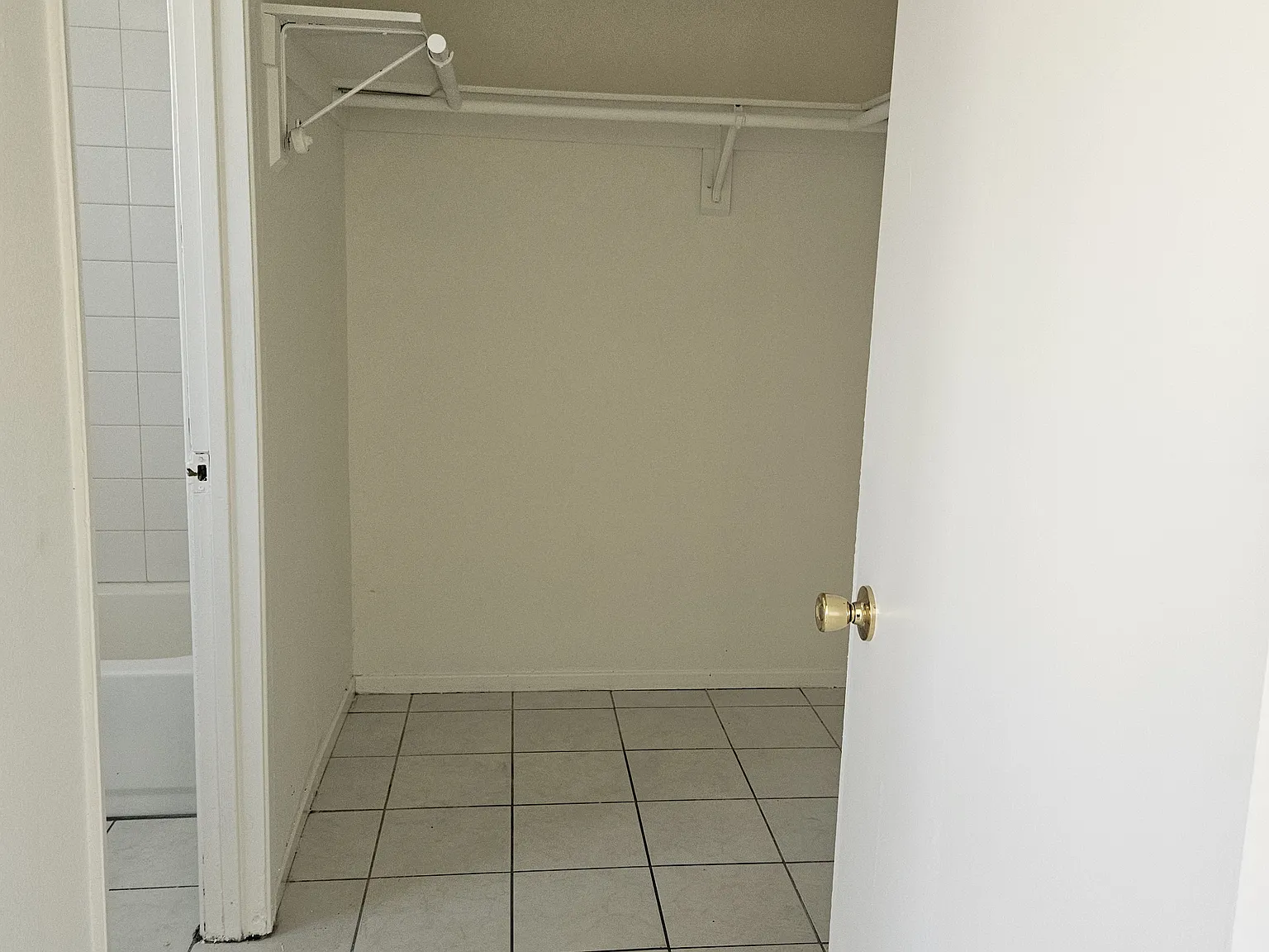 3 bed, $3,699 — Photo 3