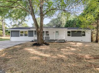 426 Landers Dr SW, Mableton, GA 30126