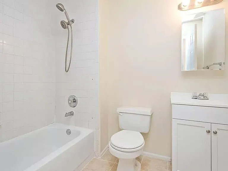 356 Keswick Dr — Photo 13