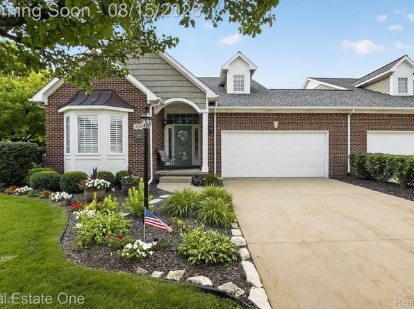 446 Delmar Ct, Highland, MI 48357
