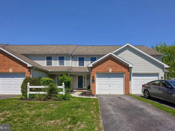 4050 Parkside Ct, Mount Joy, PA 17552