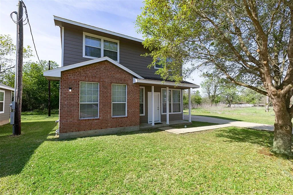 Echols St, Prairie View — Photo 1