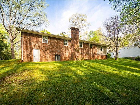 4th image of 157 Pioneer Dr