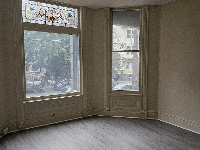 2124 NW Flanders St #1 — Photo 3
