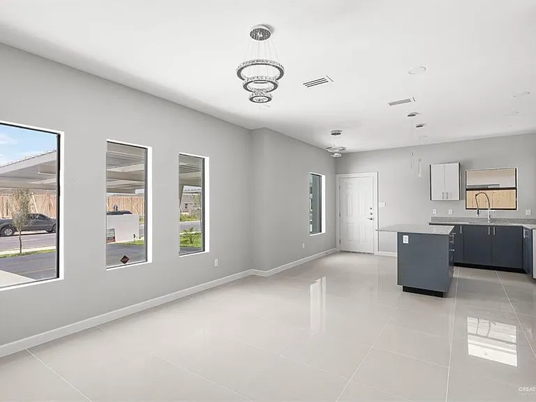 2020 Summerland Ln #1 — Photo 3