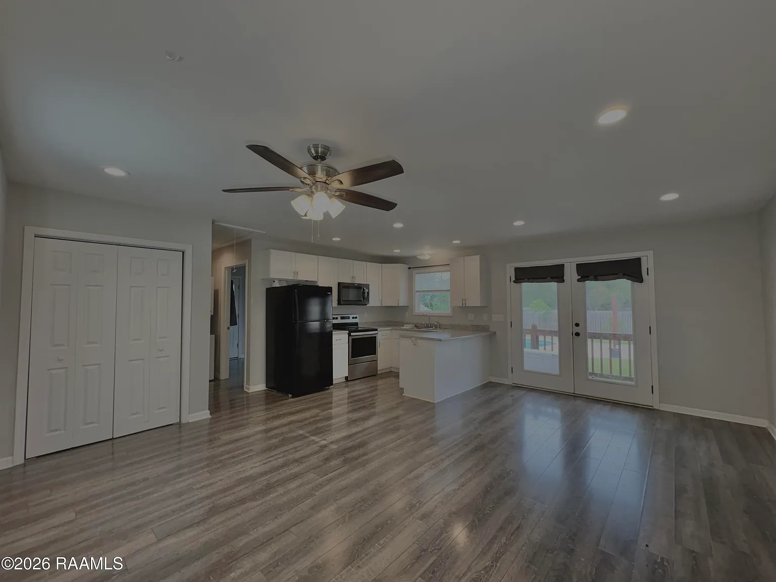 1 bed, 600 sqft, $1,000 — Photo 4
