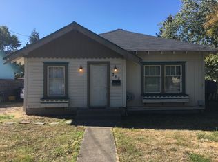 362 S 7th St, Independence, OR 97351
