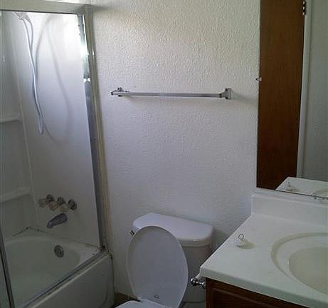 5th image of 3240 N Ezie Ave