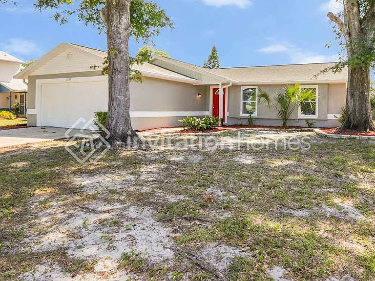 8032 Chickasaw Ln — Photo 1