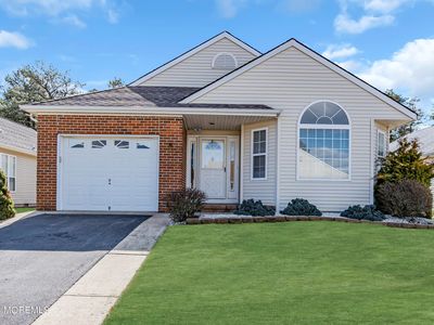 82 Canterbury Lane, Toms River, NJ, 08757